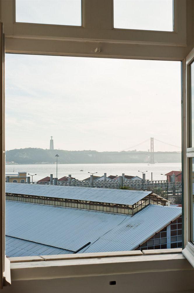 Ribeira Tejo By Shiadu Lisbon